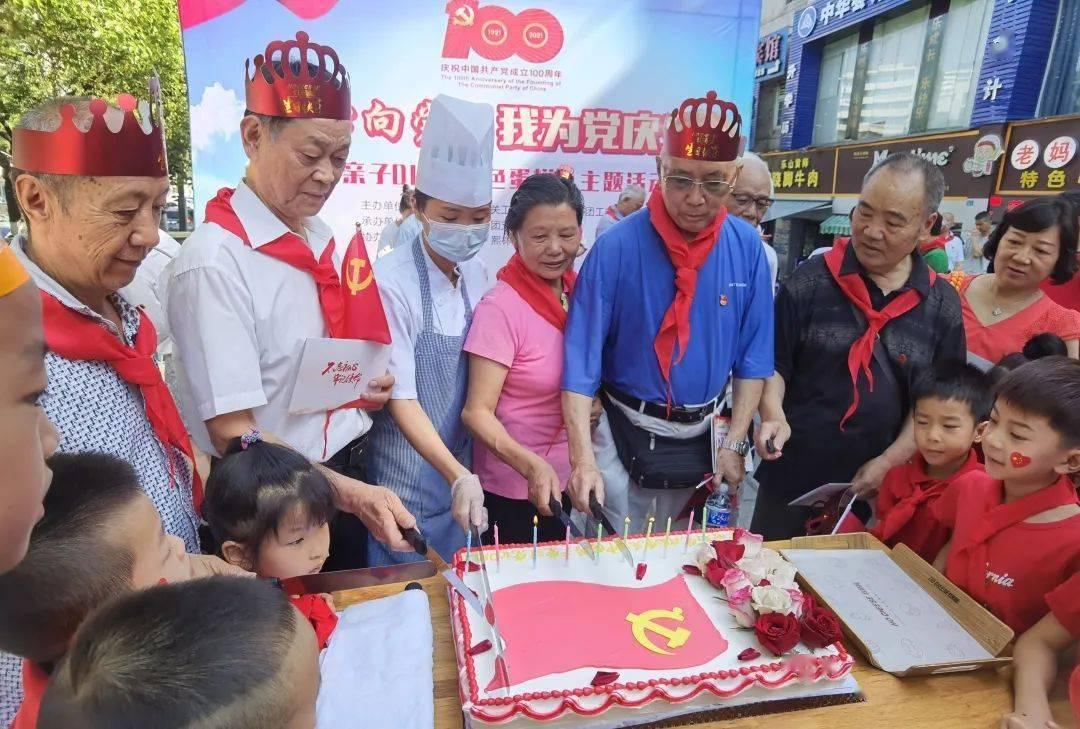 20岁消防员坠楼牺牲，42岁母亲试管5次再求子，孩子再穿上消防服